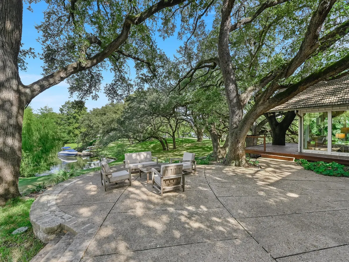 Wander Austin Woods #32