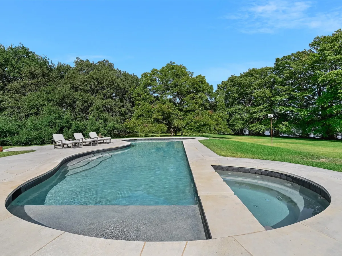 Wander Austin Woods #27