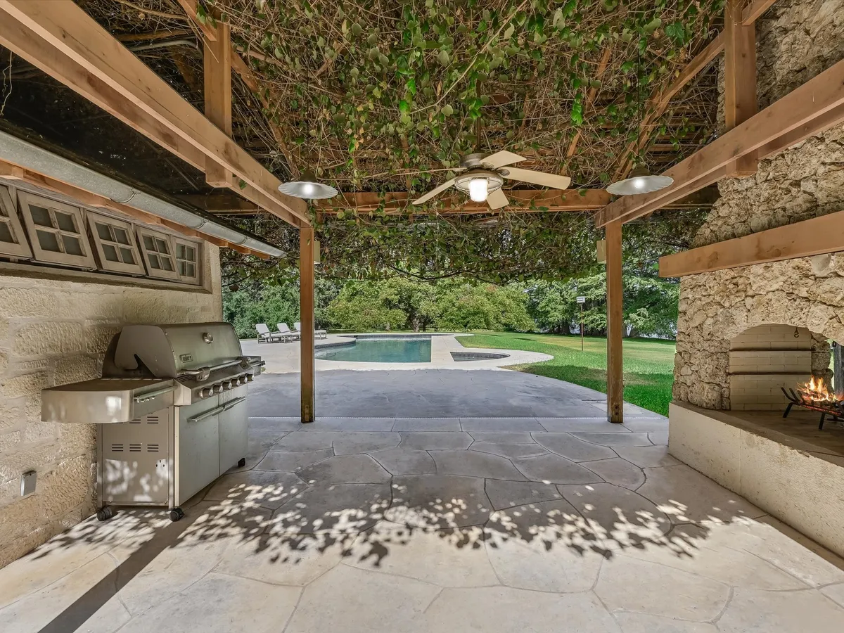 Wander Austin Woods #28