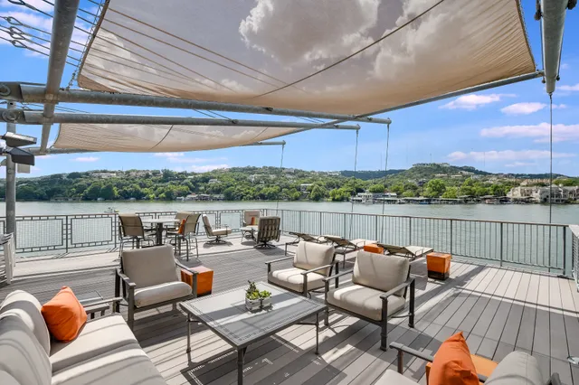 Wander Austin Waterfront #2