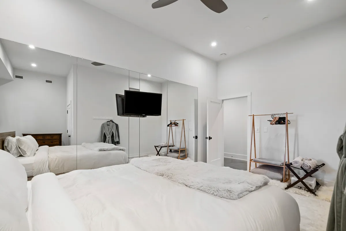 Bedroom 5 image