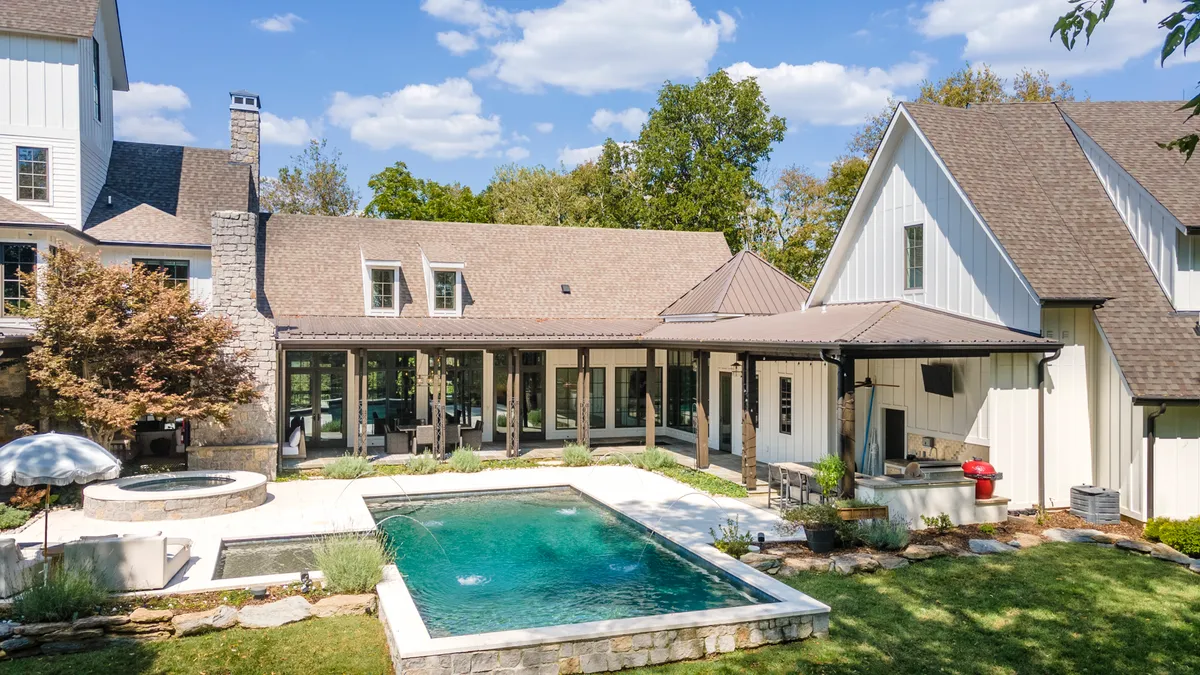 Wander Nashville Heights