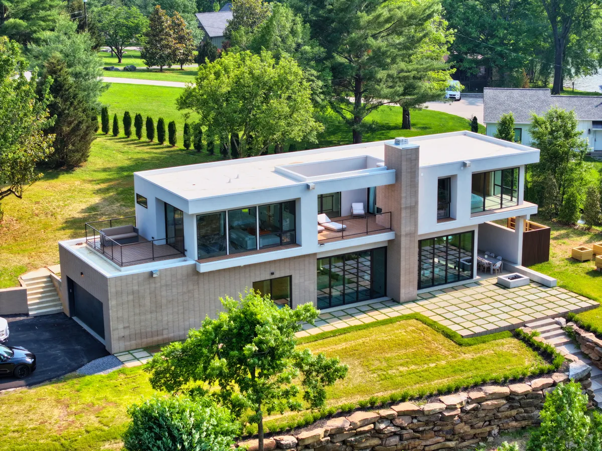 Wander Nashville Lakeside