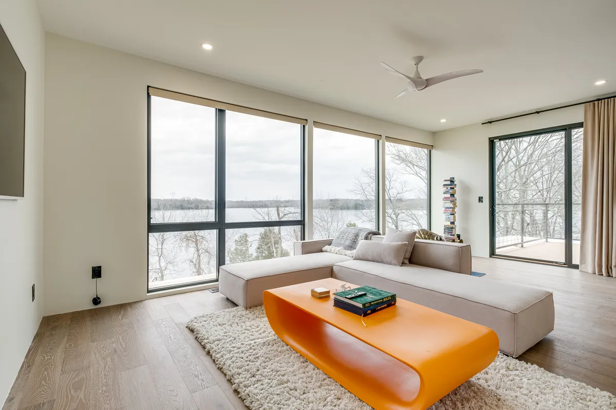 Wander Nashville Lakeside