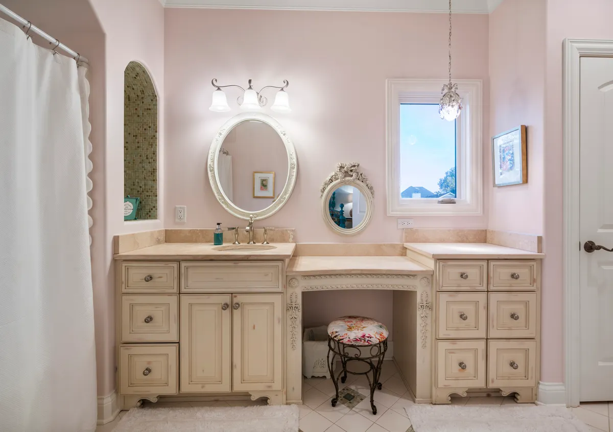 Wander Nashville Bay