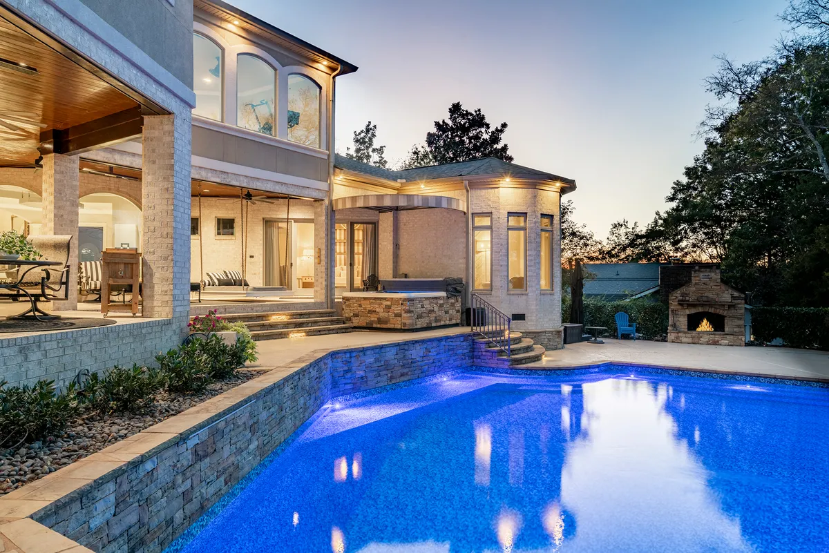 Wander Nashville Bay