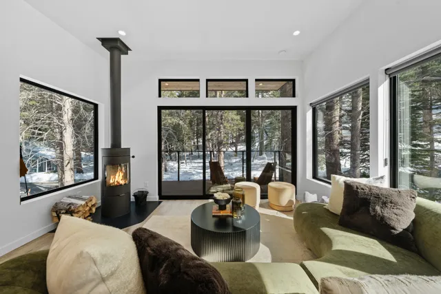June Lake property photo 3