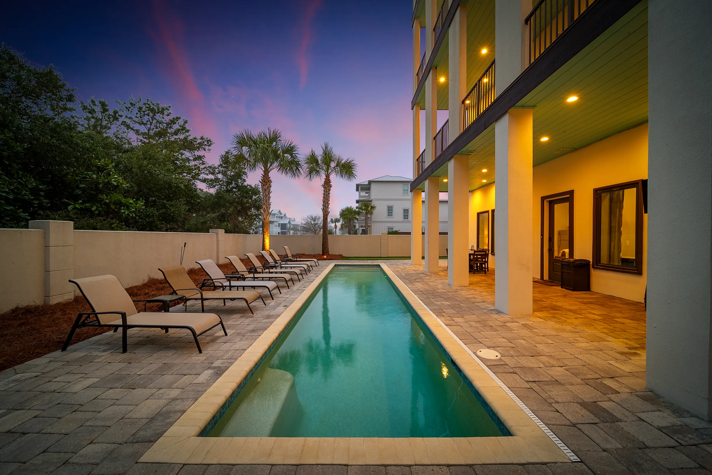 Wander Miramar Heights #26