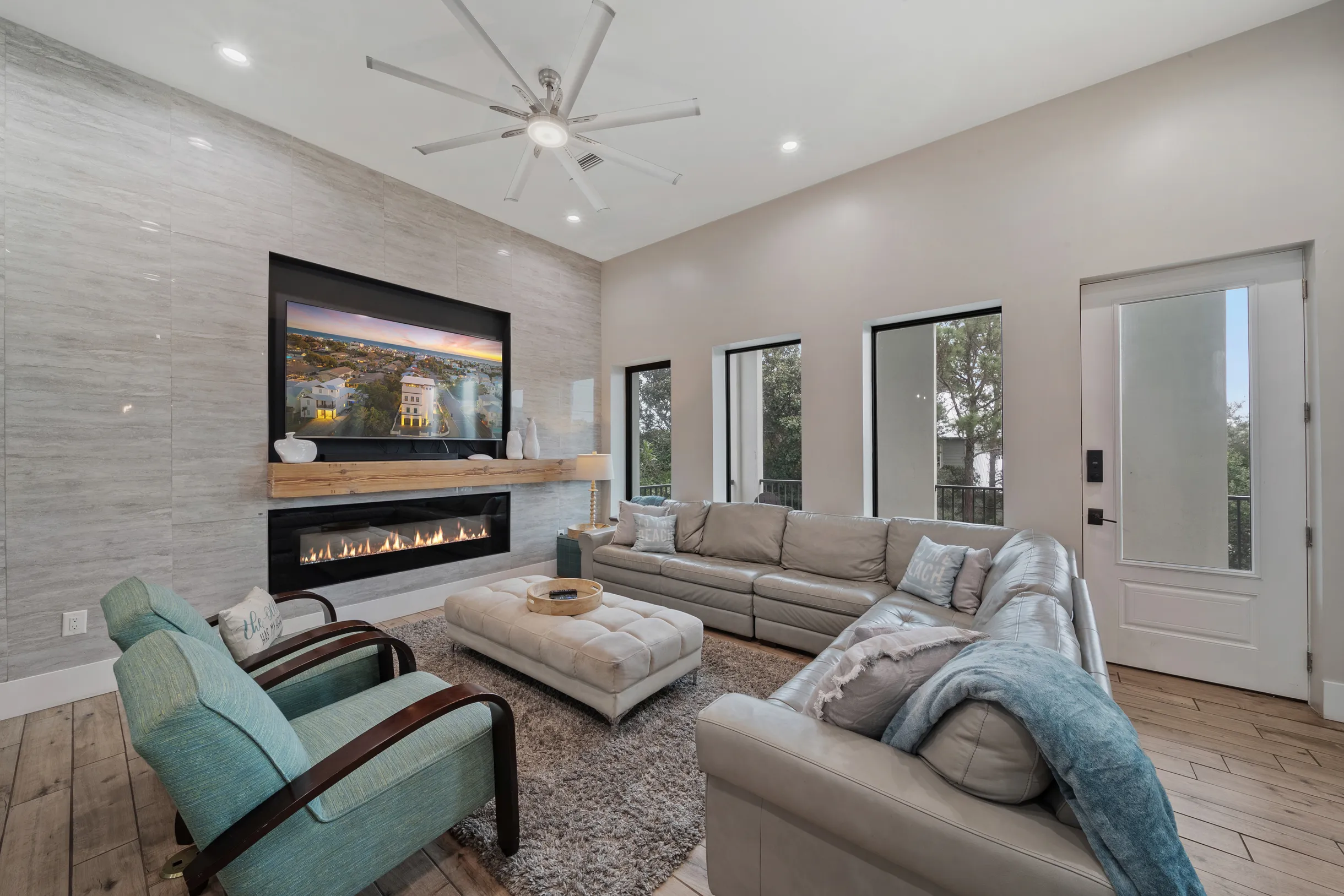 Wander Miramar Heights #32