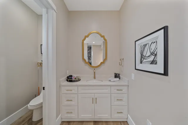 Wander Miramar Heights