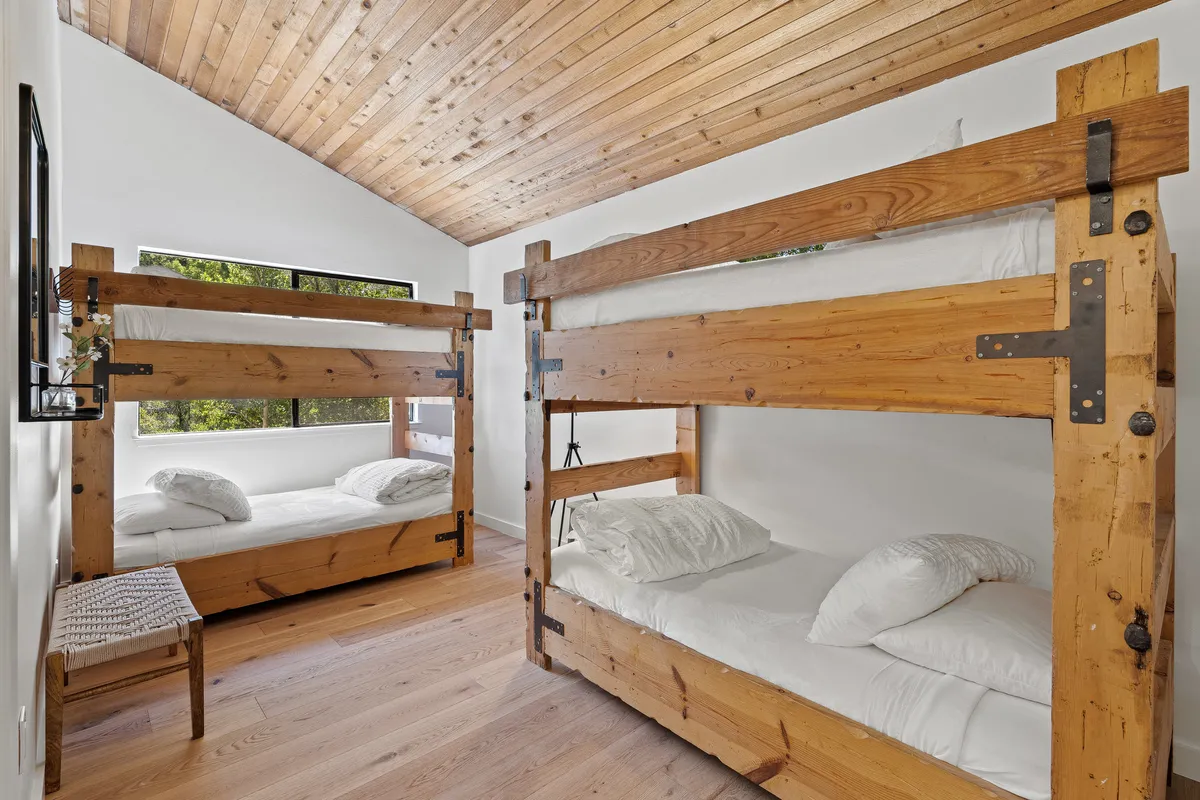 Bedroom 4 image