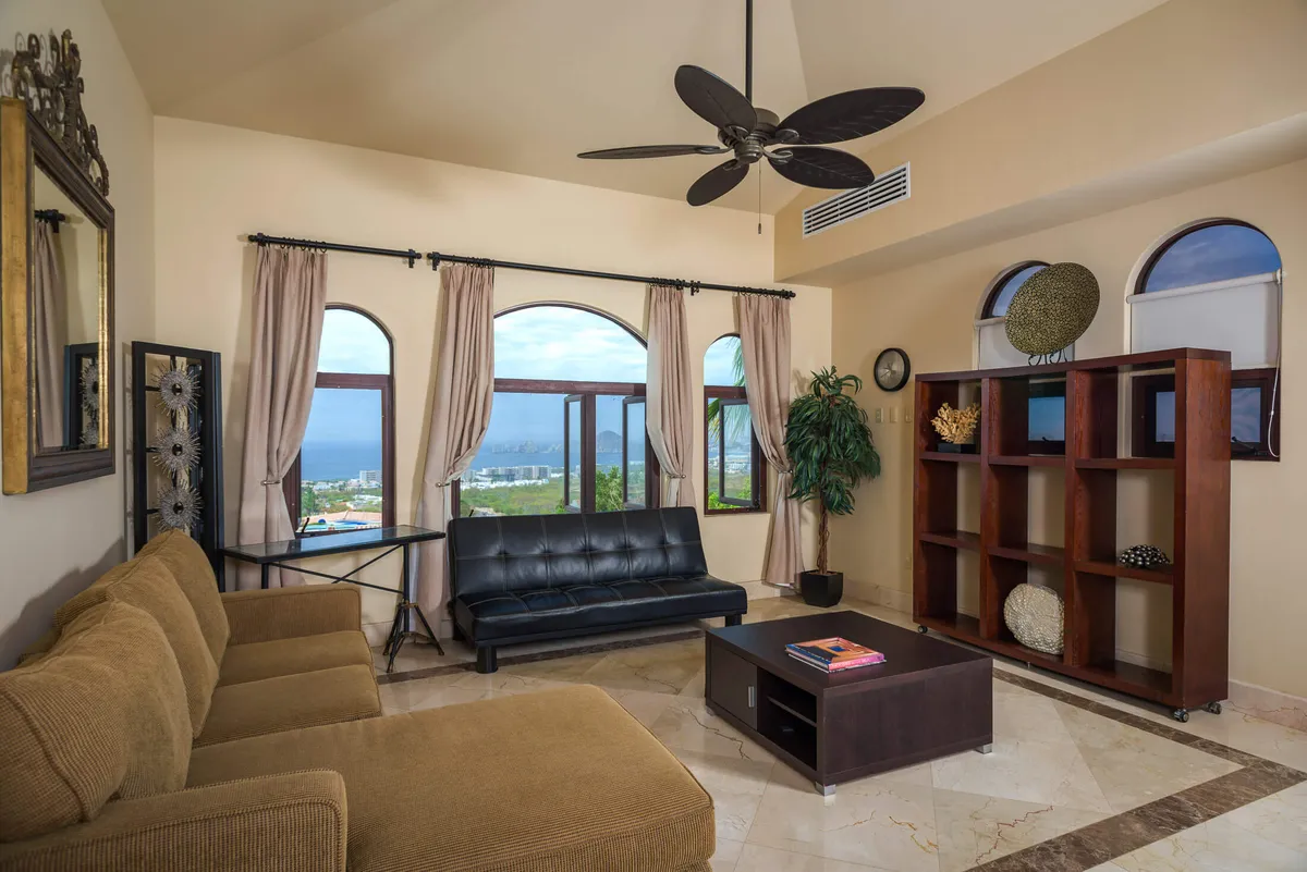 Wander Cabo Crest #7