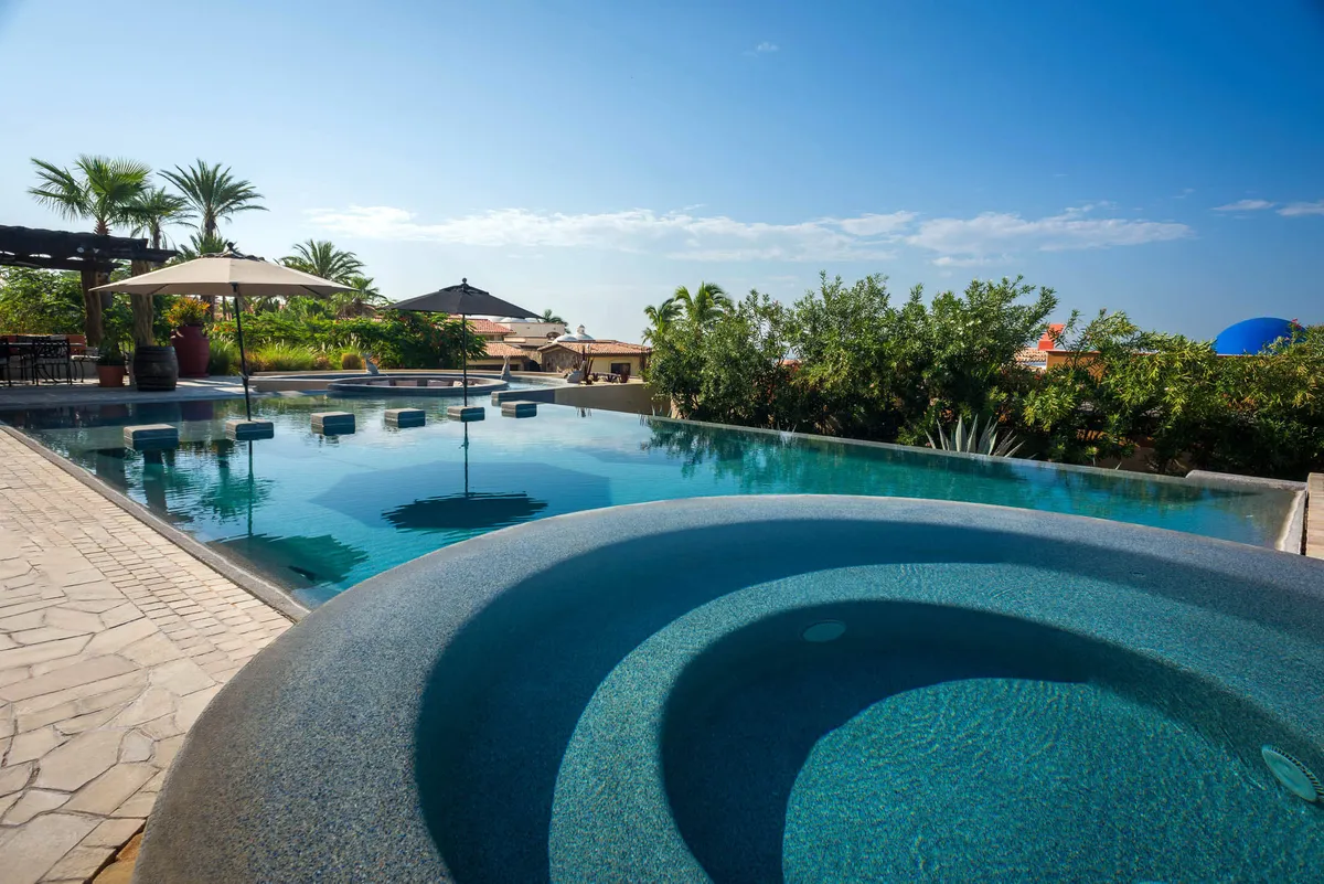 Wander Cabo Crest #36