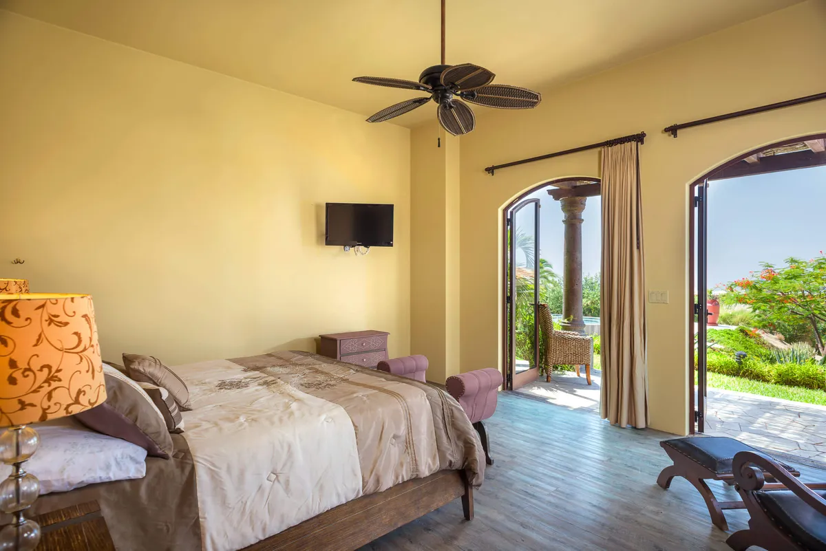 Wander Cabo Crest #27