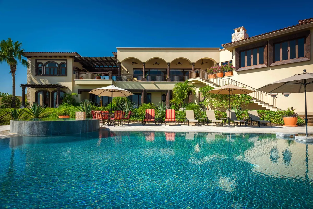 Wander Cabo Crest #32