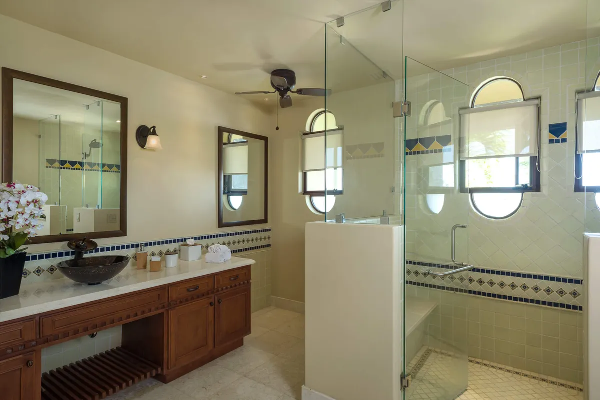 Wander Cabo Crest #16