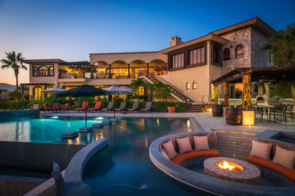 Wander Cabo Crest #28