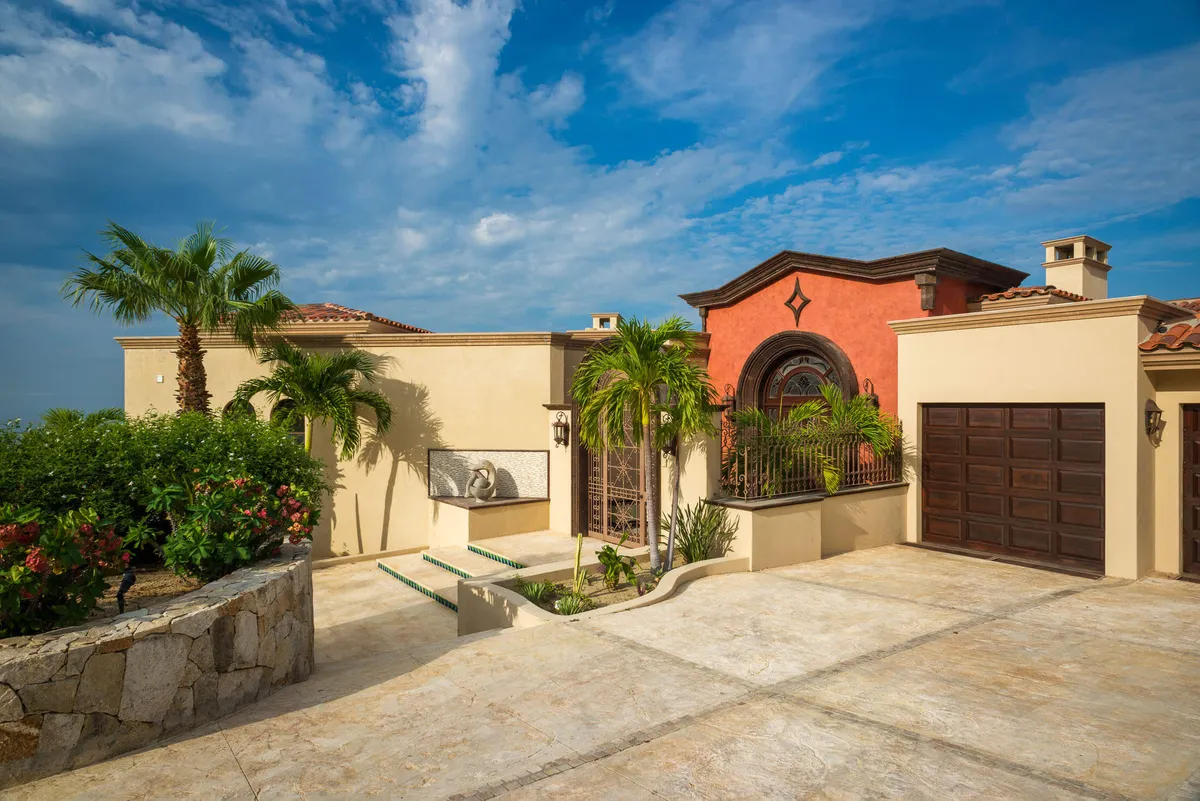 Wander Cabo Crest #33