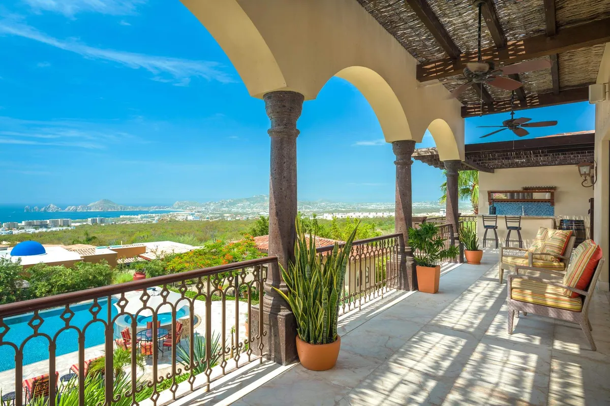 Wander Cabo Crest #34