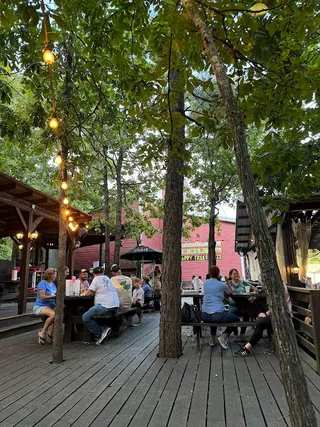Grateful Head Pizza Oven & Tap Room