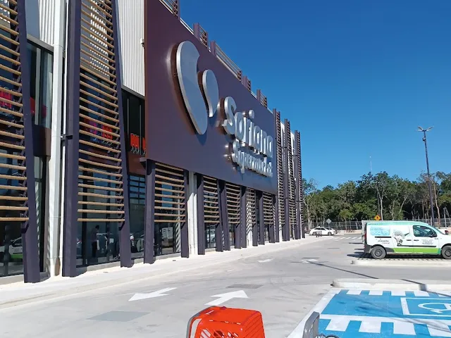 Soriana Híper Tulum