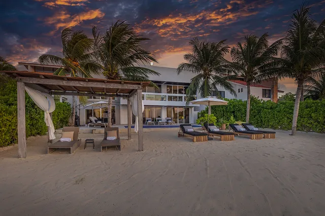 Wander Cozumel Beach #4