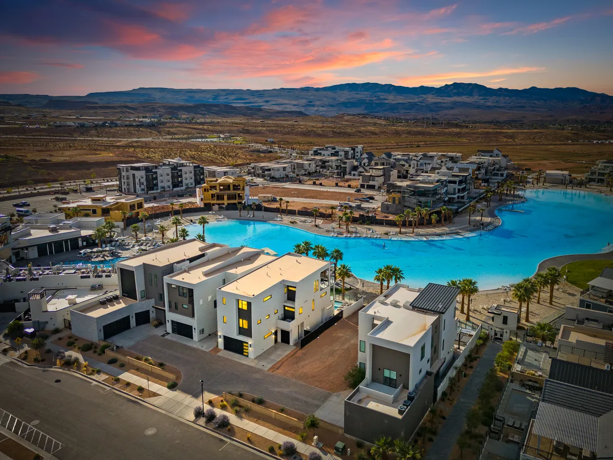 Wander St. George Serenity #60