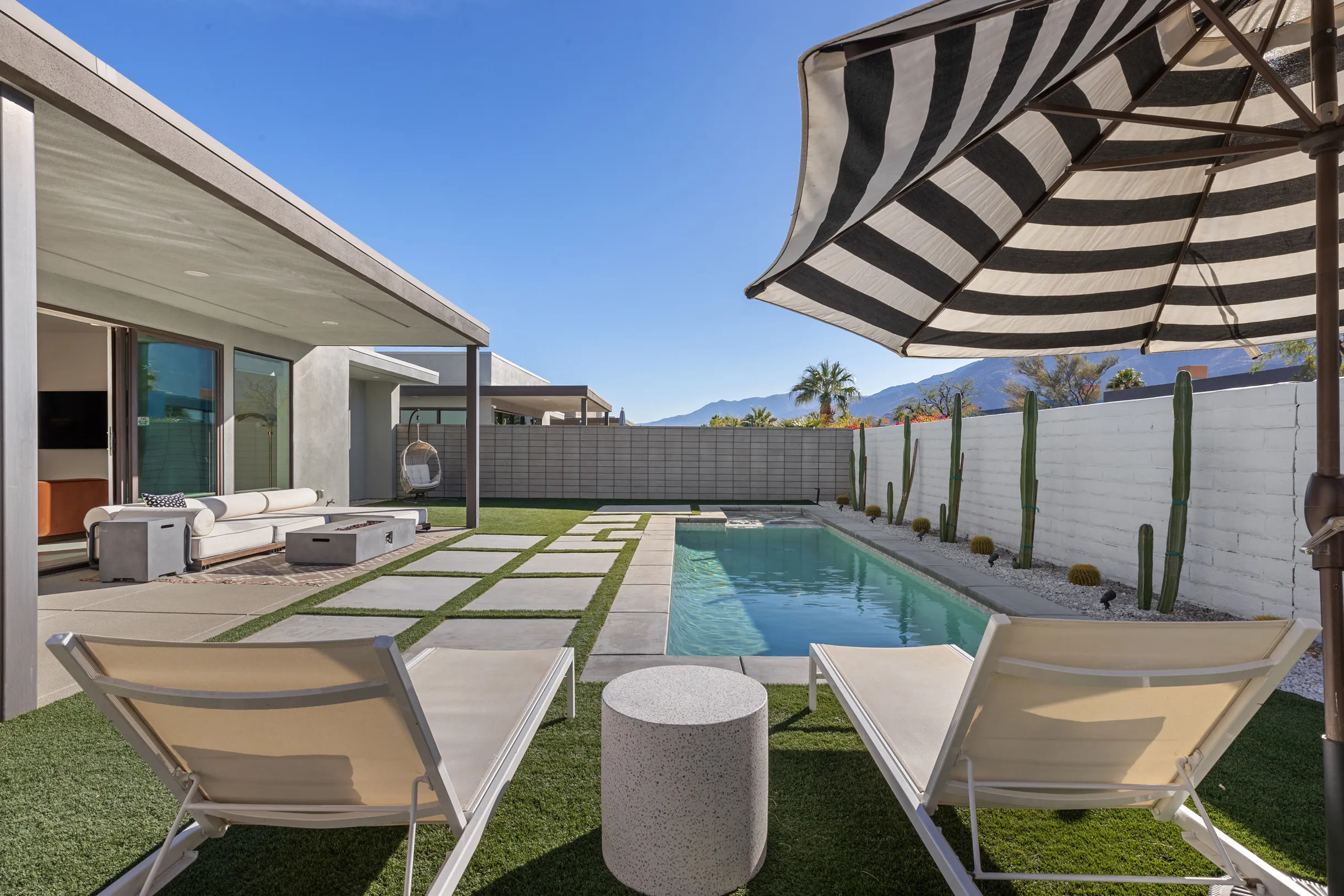 Wander Palm Springs Oasis #72