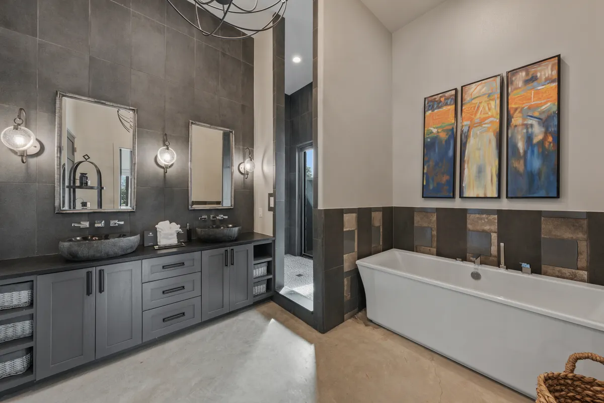 Wander Lake Buchanan