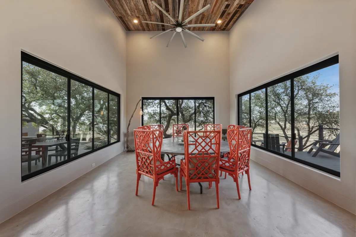 Wander Lake Buchanan