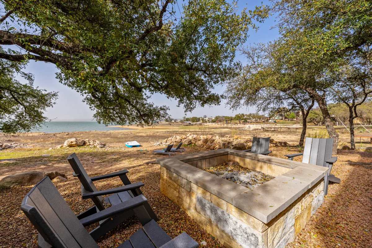 Wander Lake Buchanan