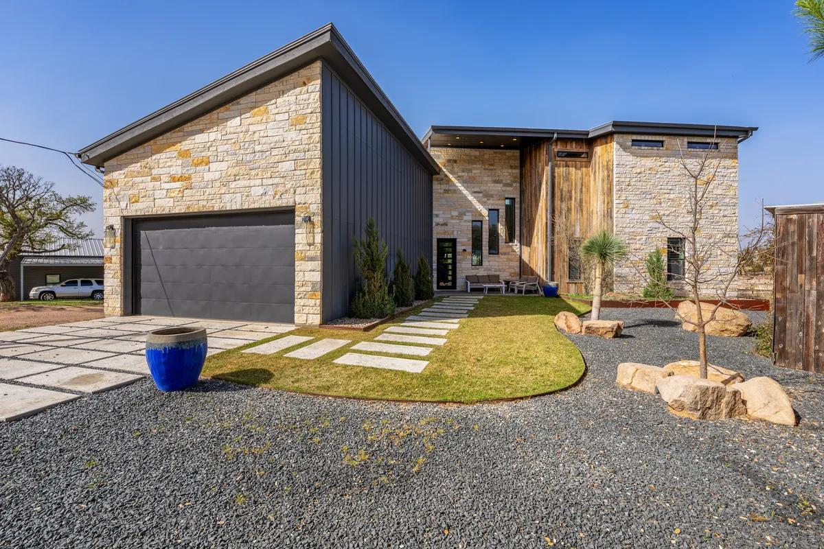 Wander Lake Buchanan