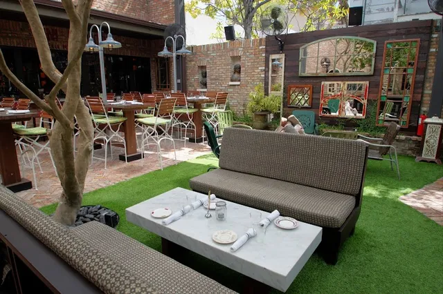 Louie Bossi's Ristorante Bar Pizzeria