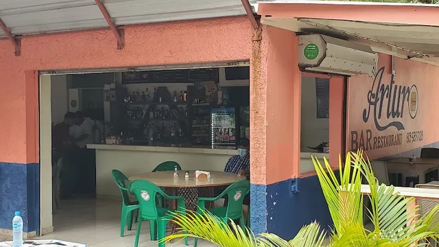 Arturo Bar & Restaurant