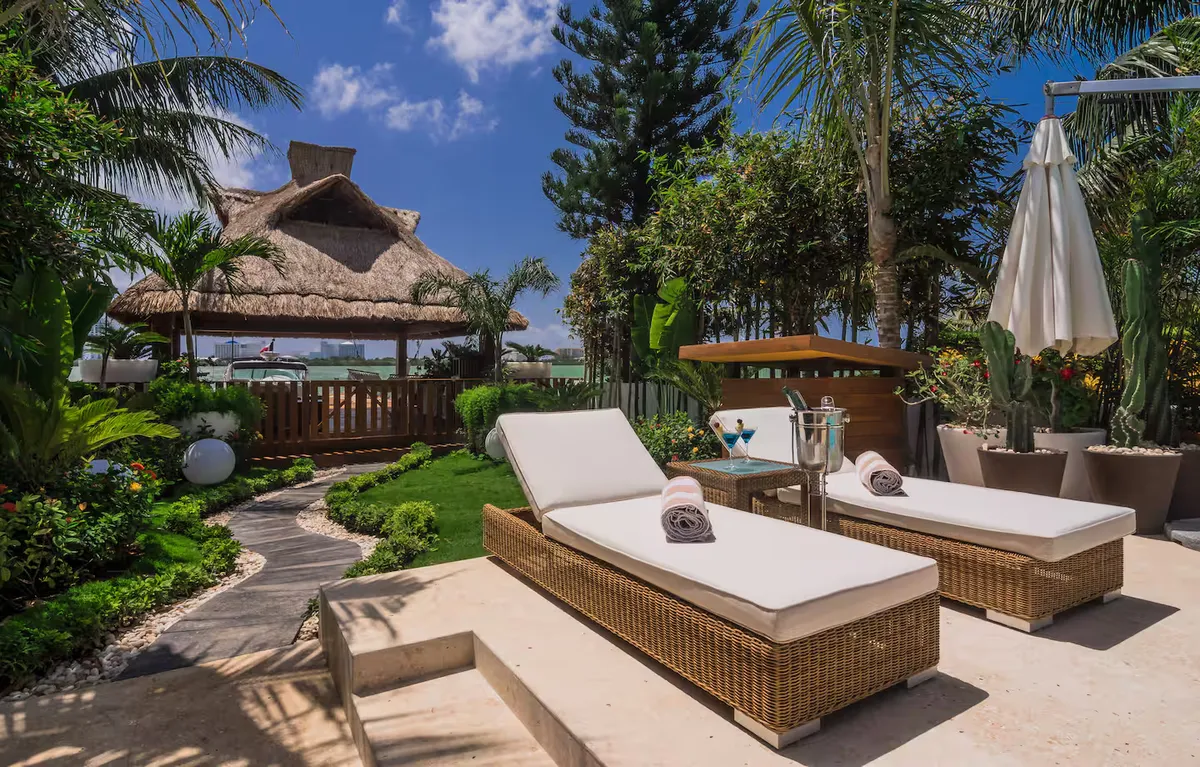 Wander Cancun Bay #32