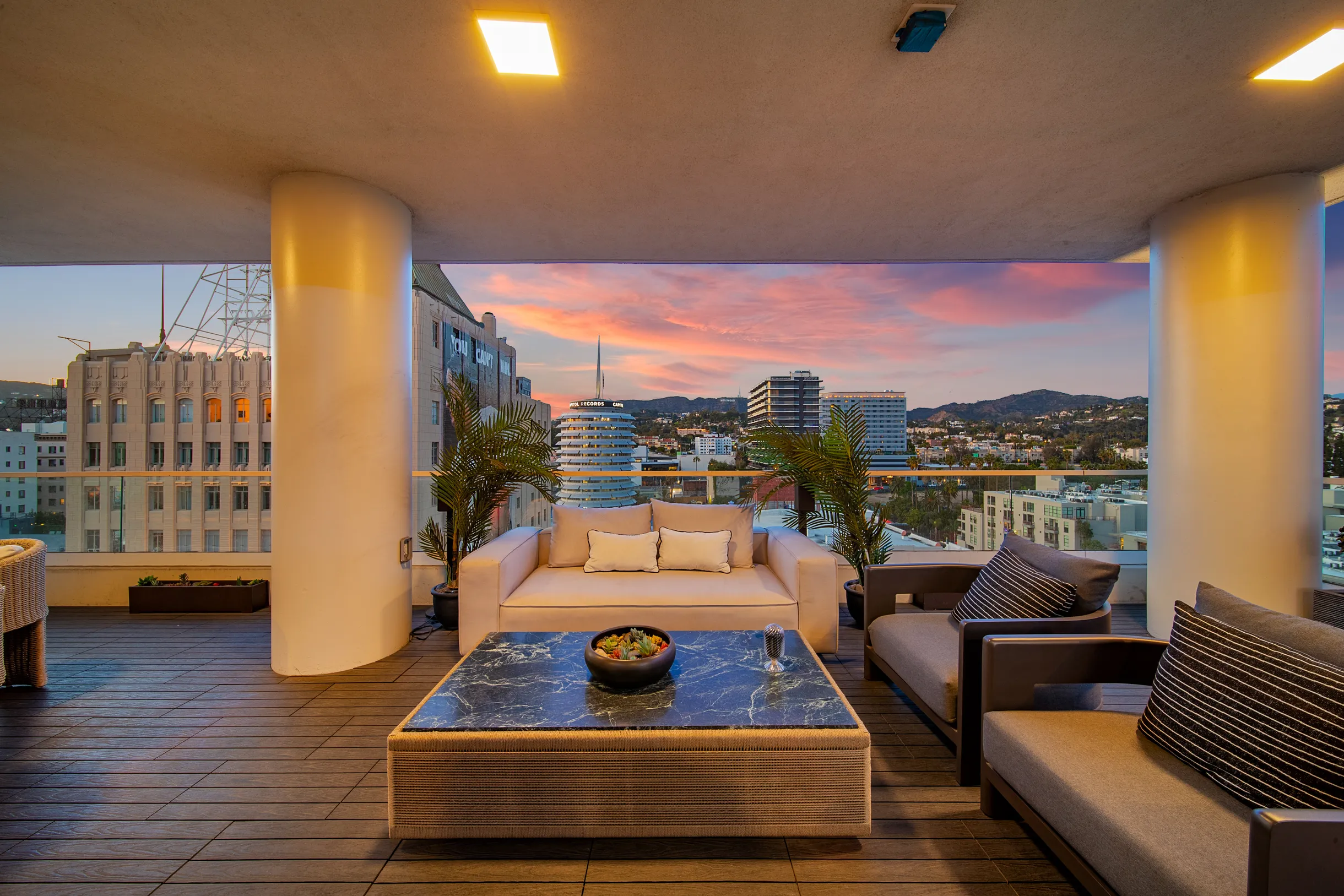 Wander Hollywood Penthouse #21