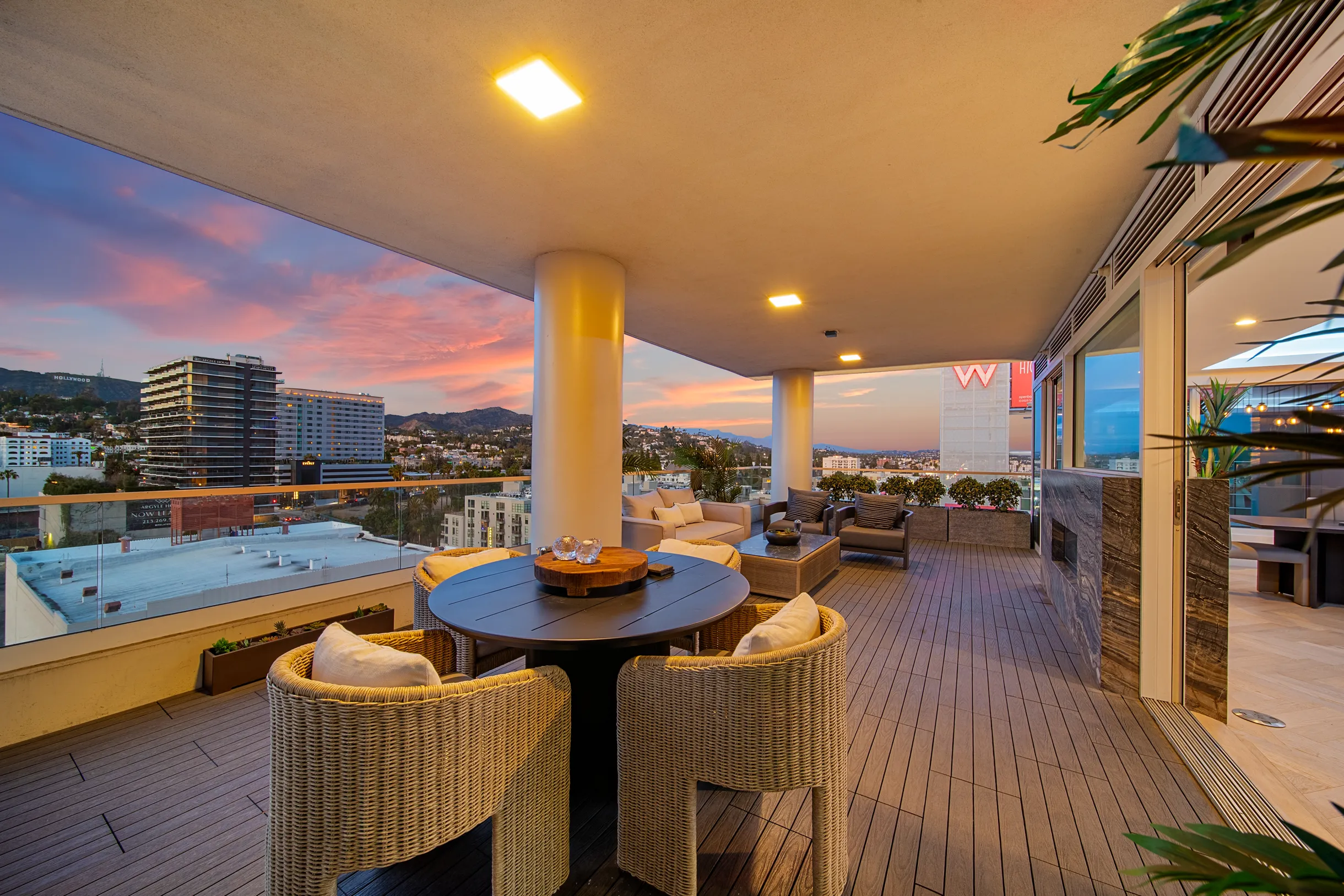 Wander Hollywood Penthouse #61