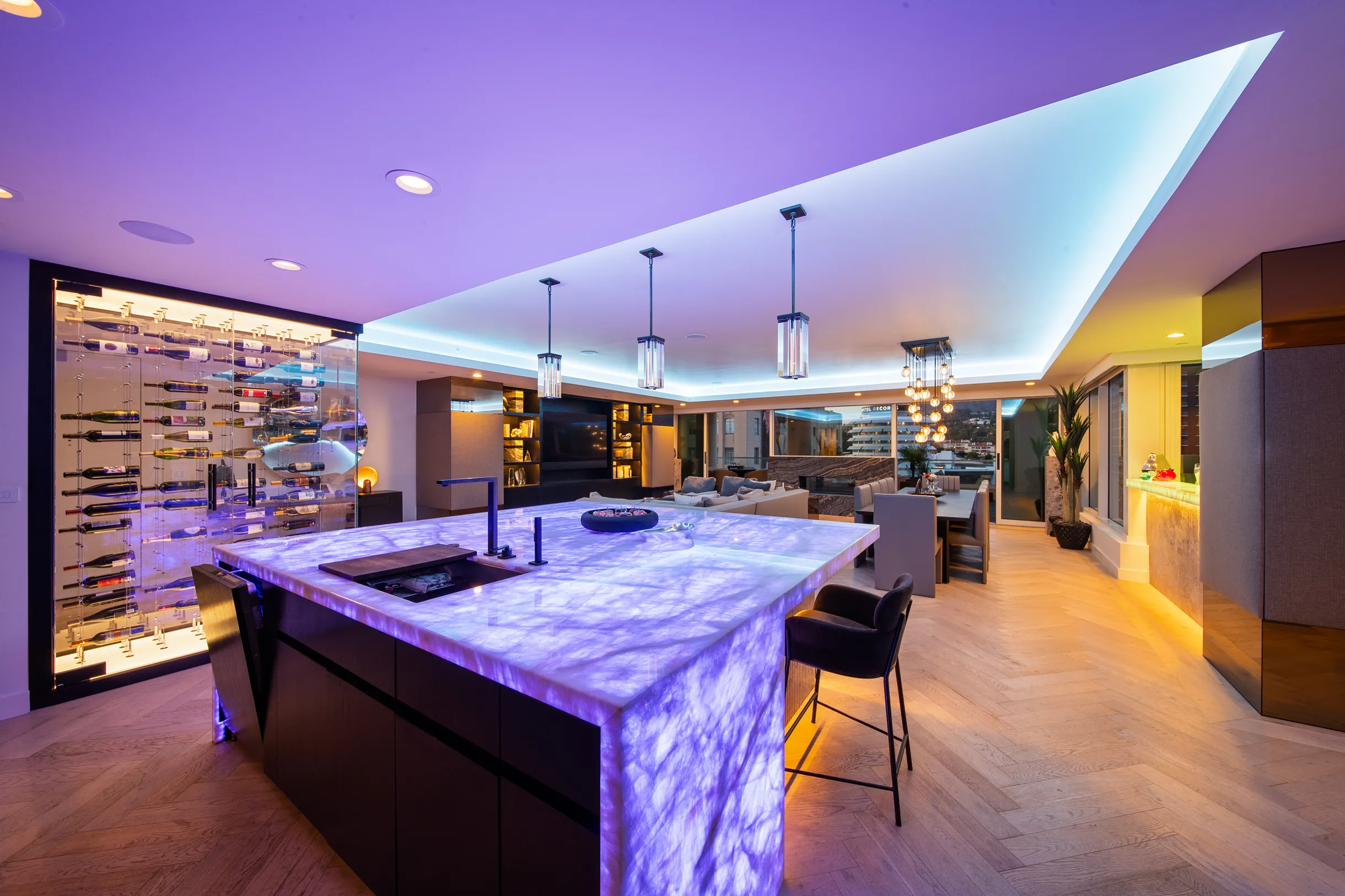 Wander Hollywood Penthouse #8