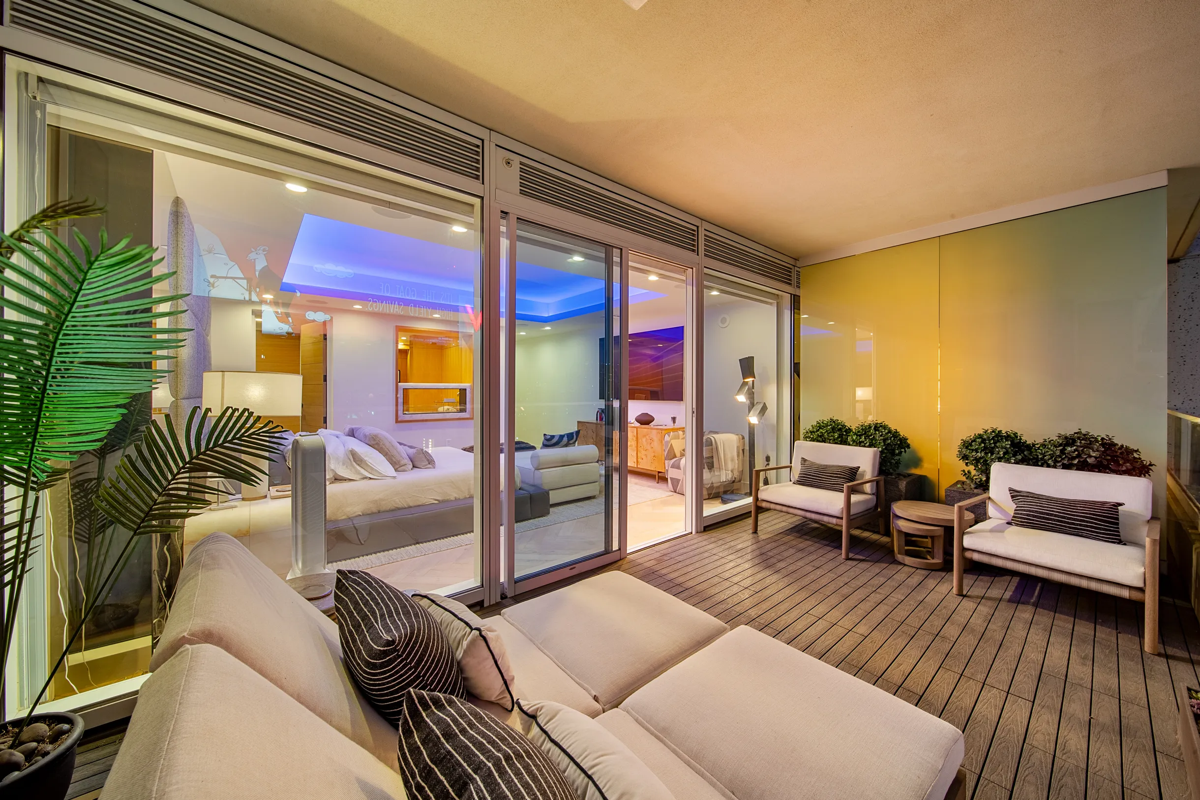 Wander Hollywood Penthouse #23