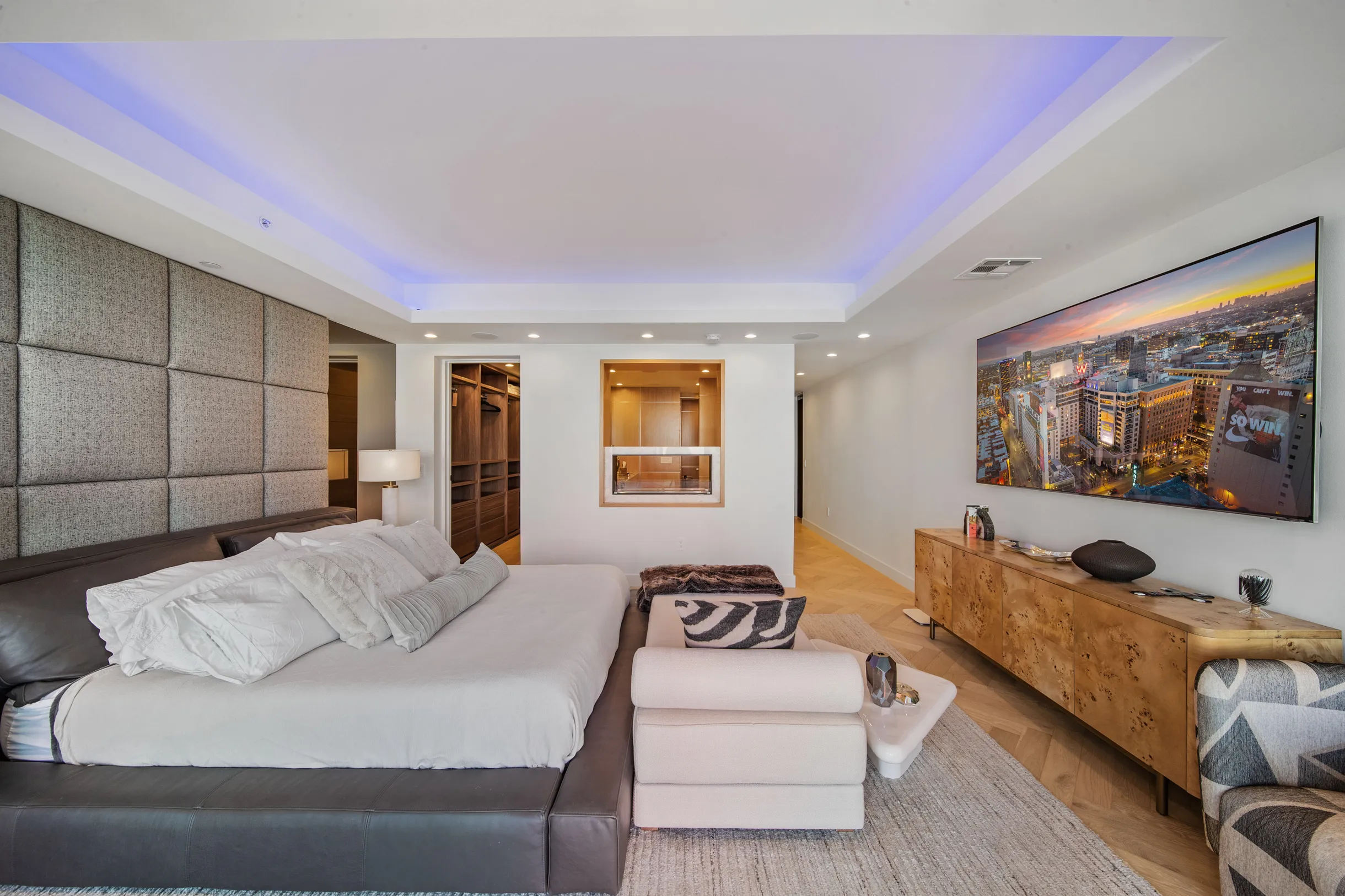 Wander Hollywood Penthouse #71