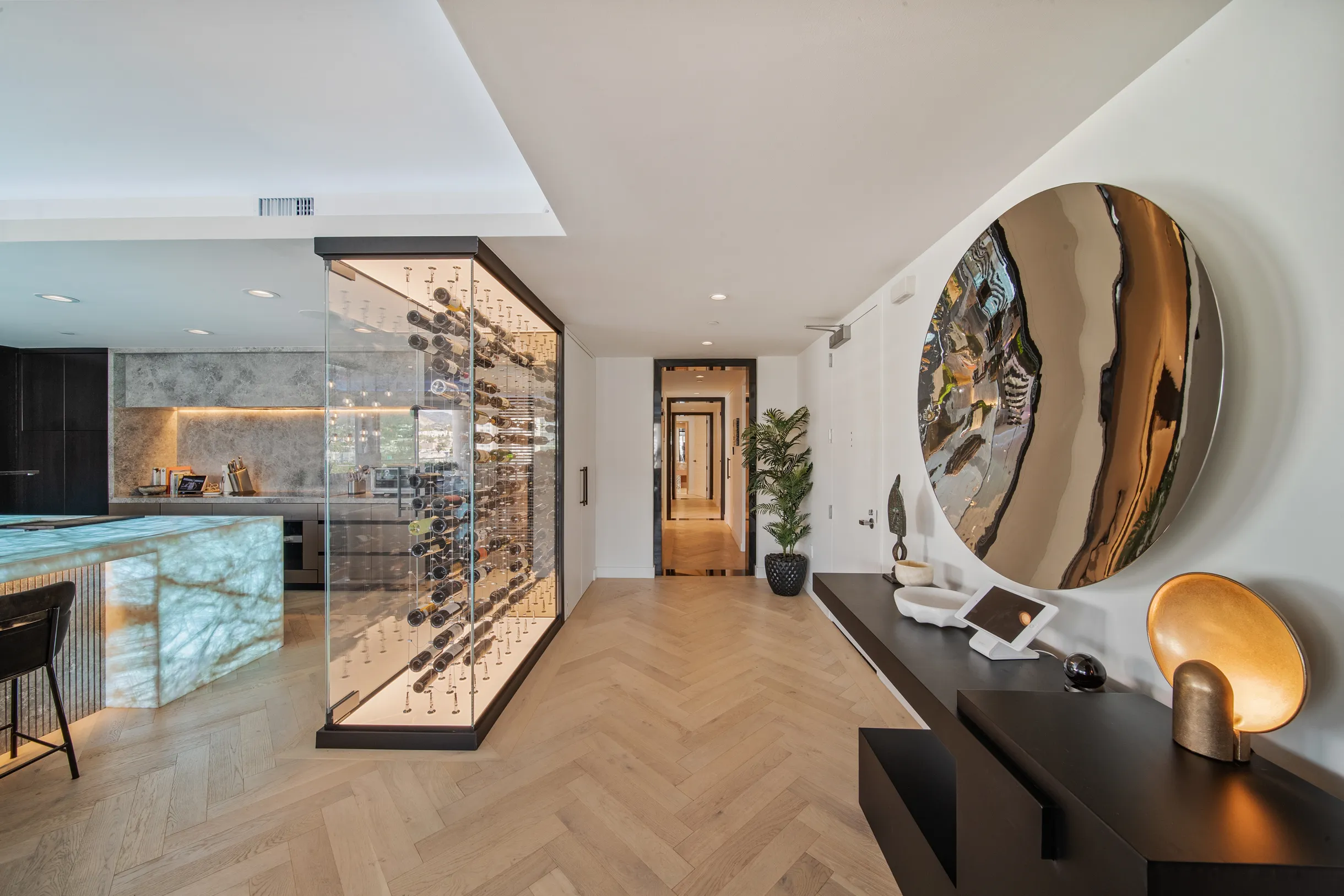 Wander Hollywood Penthouse #31