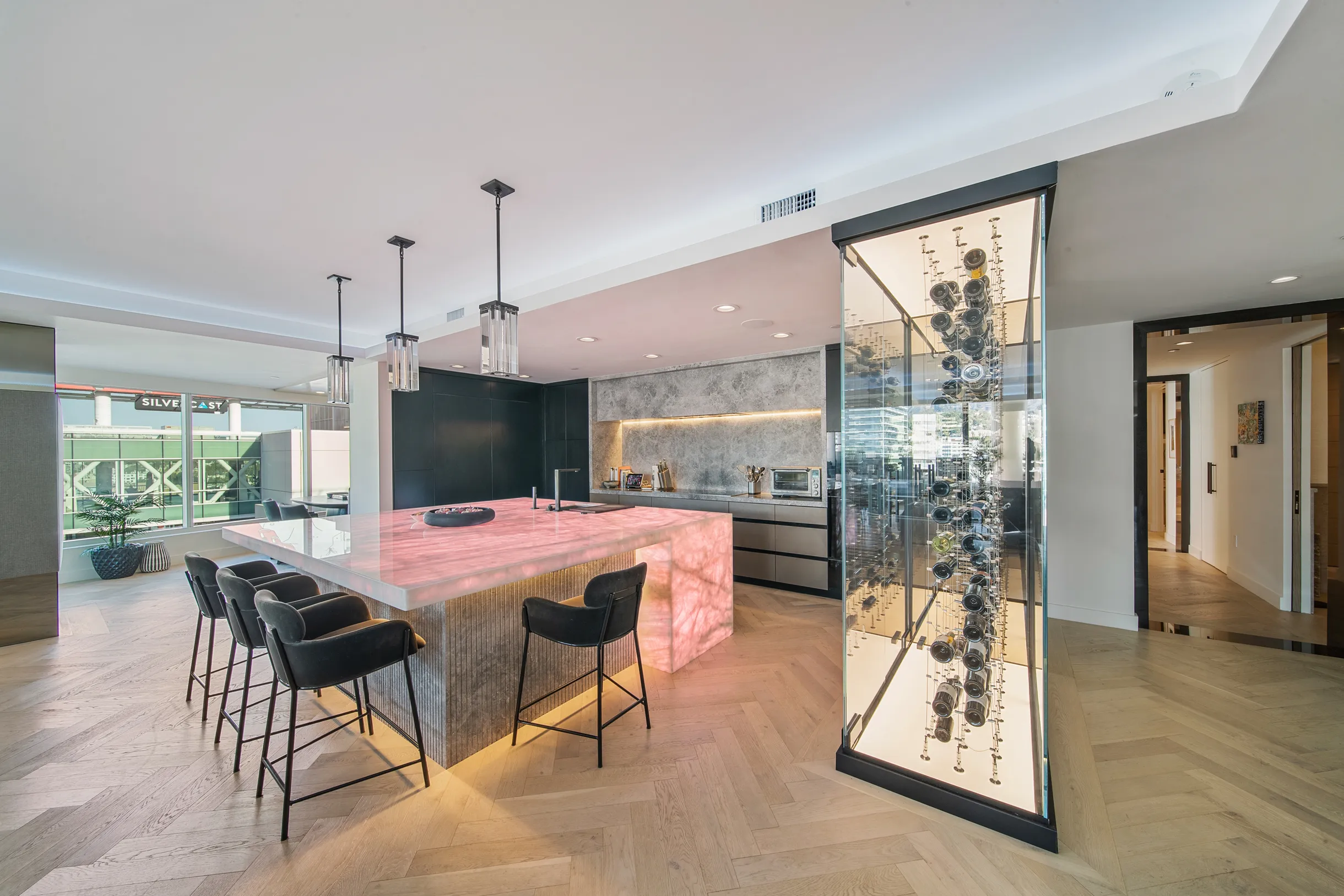 Wander Hollywood Penthouse #73