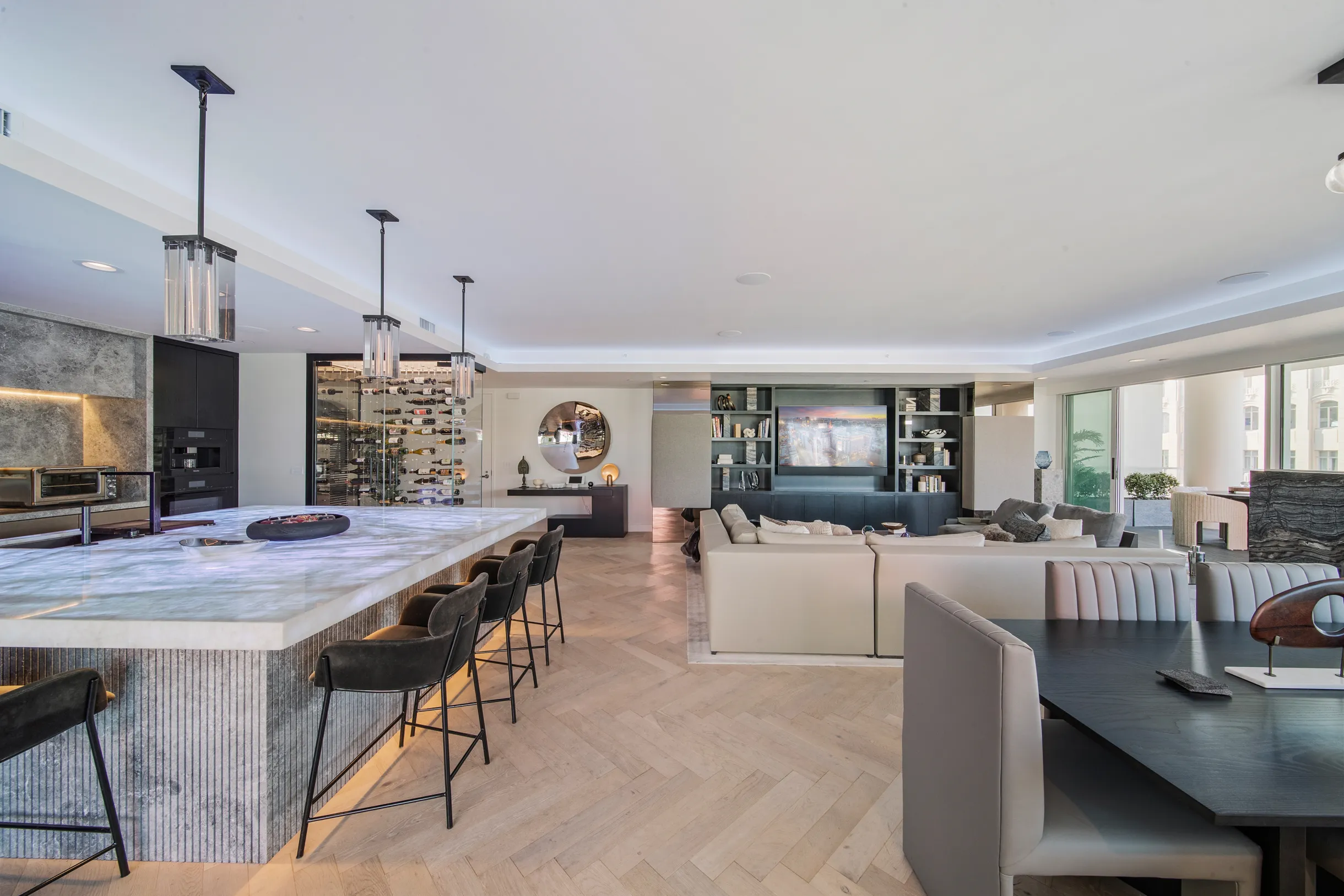 Wander Hollywood Penthouse #81