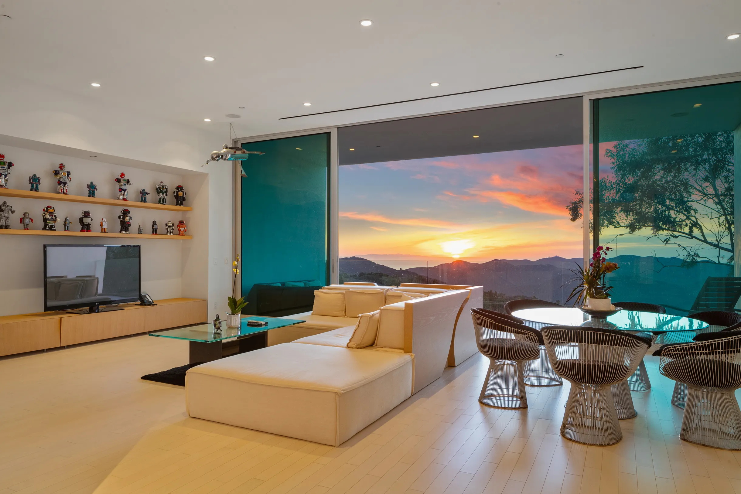 Wander Malibu Art Haven #4