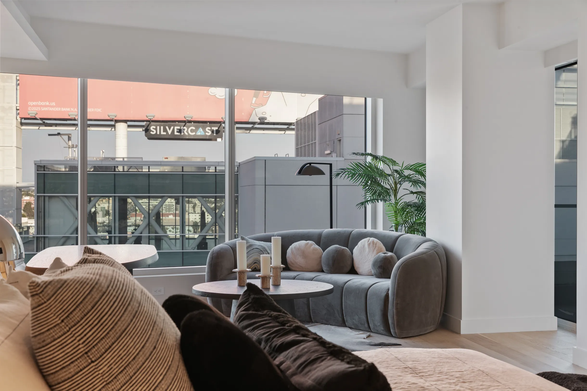 Wander Hollywood Penthouse #89