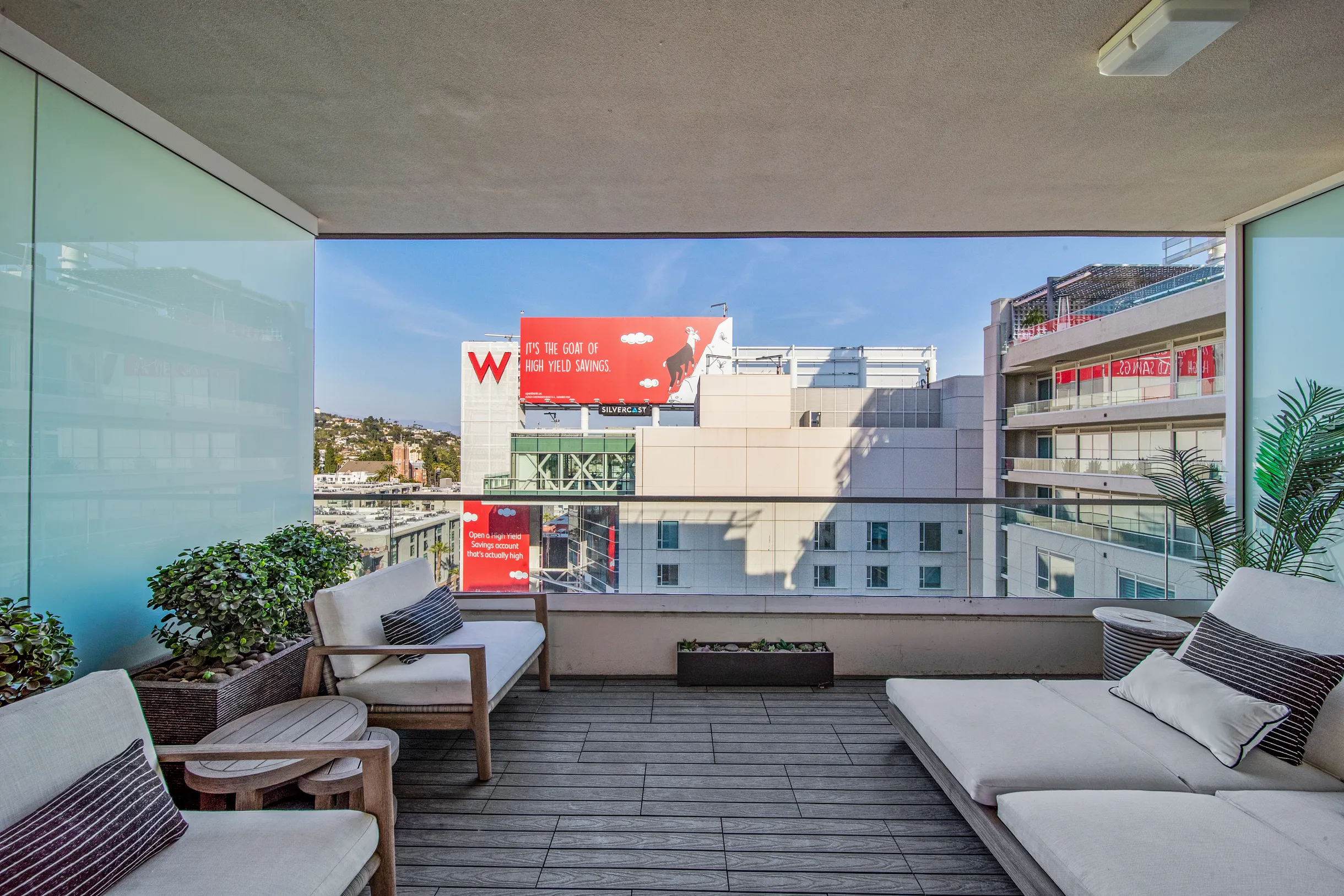 Wander Hollywood Penthouse #68