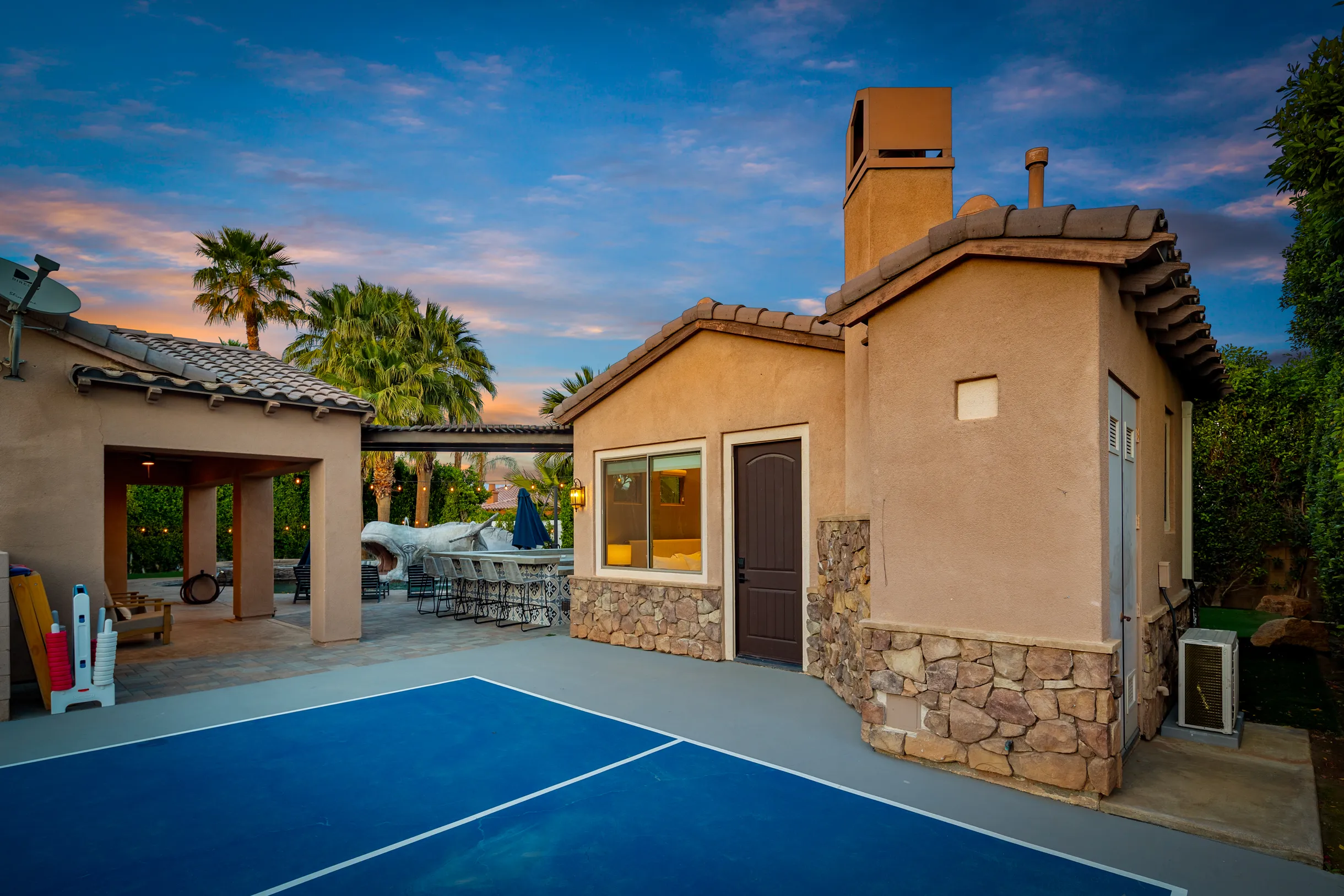 Wander Indio Palms #103