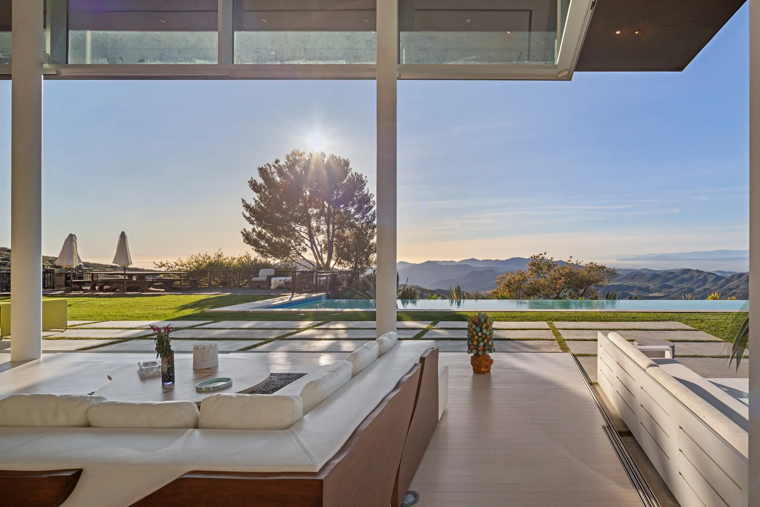 Wander Malibu Art Haven #111