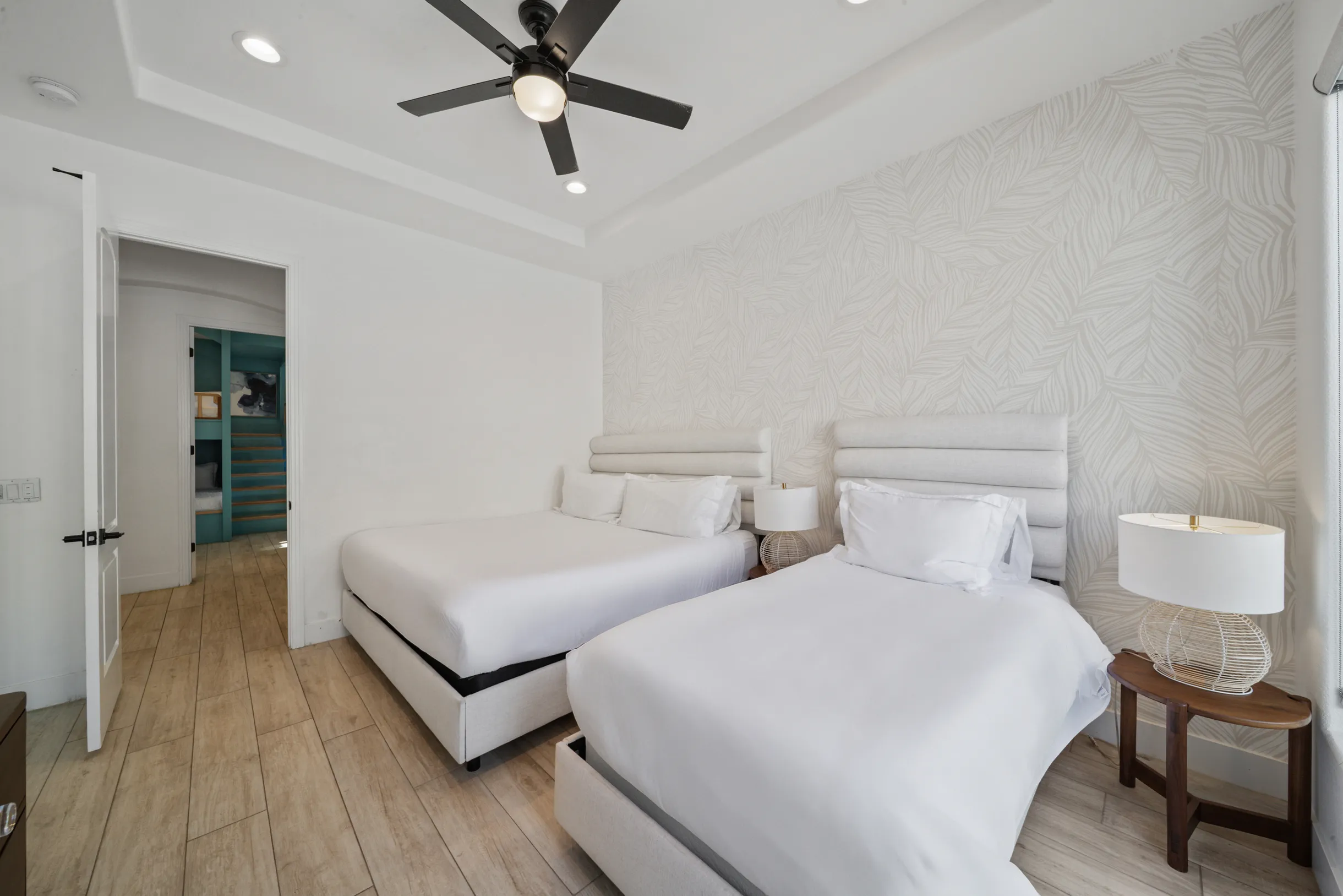 Wander Indio Palms #41