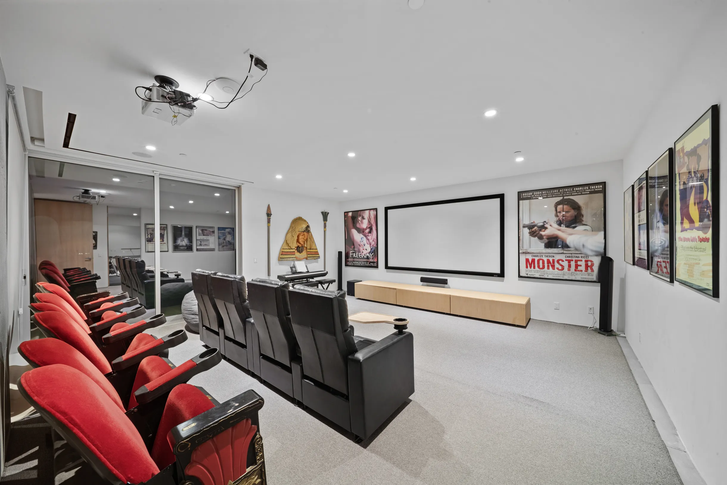 Wander Malibu Art Haven #9